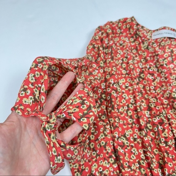 Faithfull The Brand Pink Ditsy Floral Print V-Neck Cusco Playsuit Romper - Picture 4 of 7